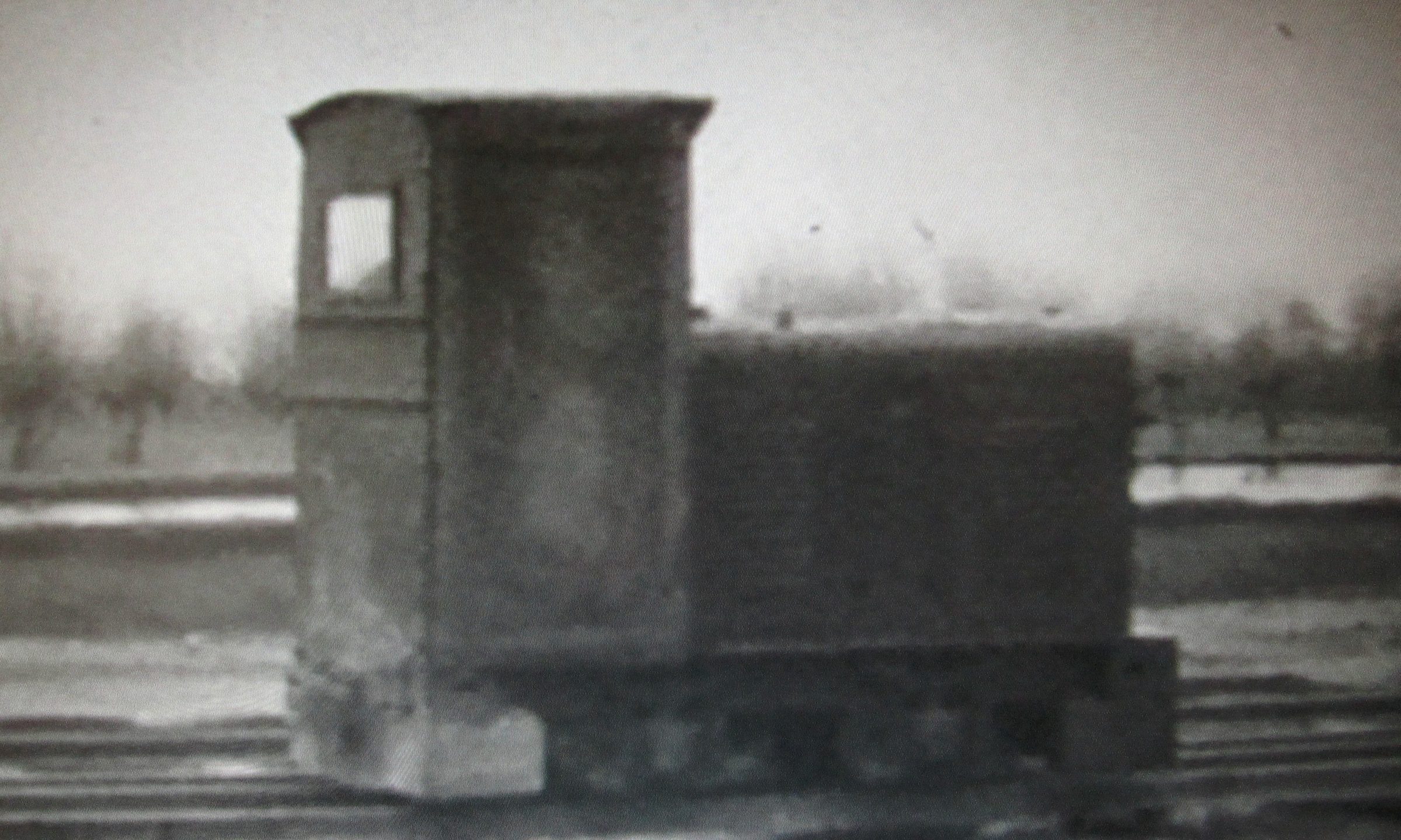 1934 – Nieuwe aanbouw en smalspoor
